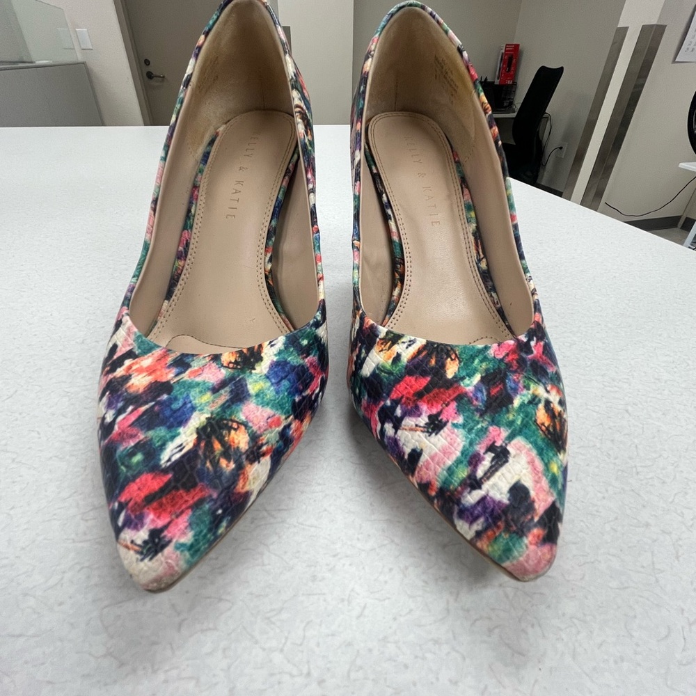 Kelly & Katie Multicolor Floral Pointed-Toe Pumps - Picture 5 of 6